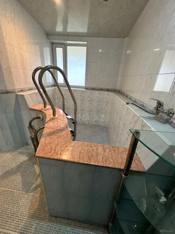 Kirayə verilir 3 otaqlı mənzil 120 m²