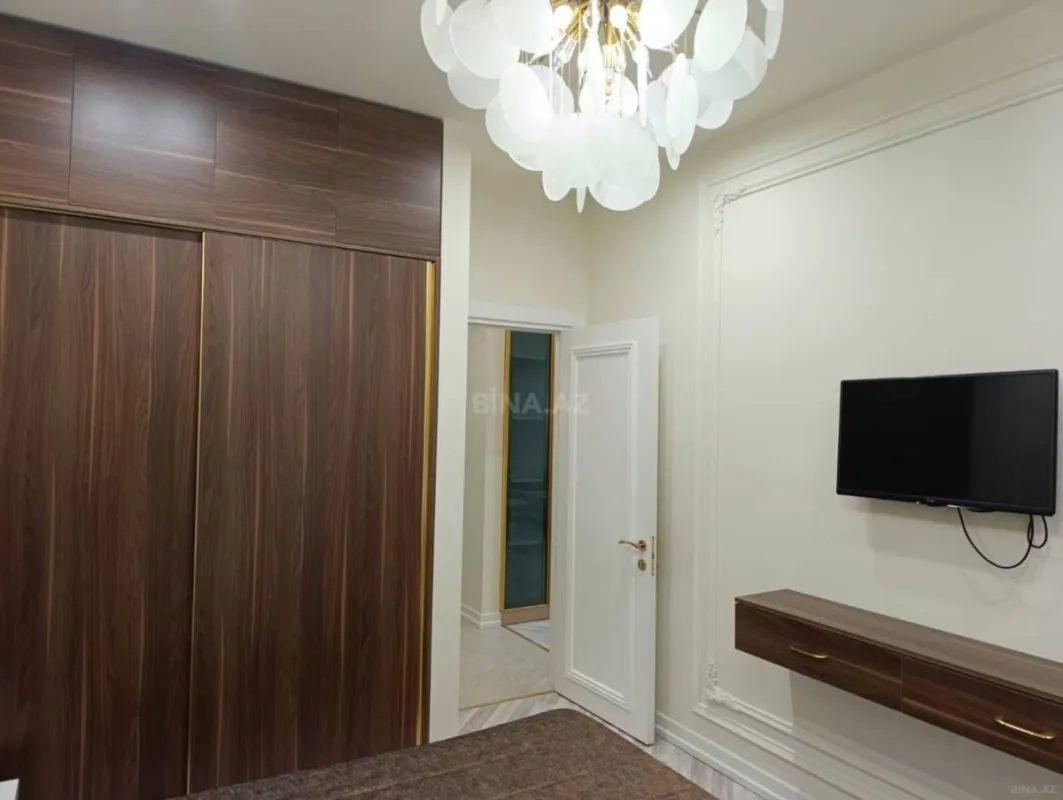 Kirayə verilir 2 otaqlı mənzil 65 m²