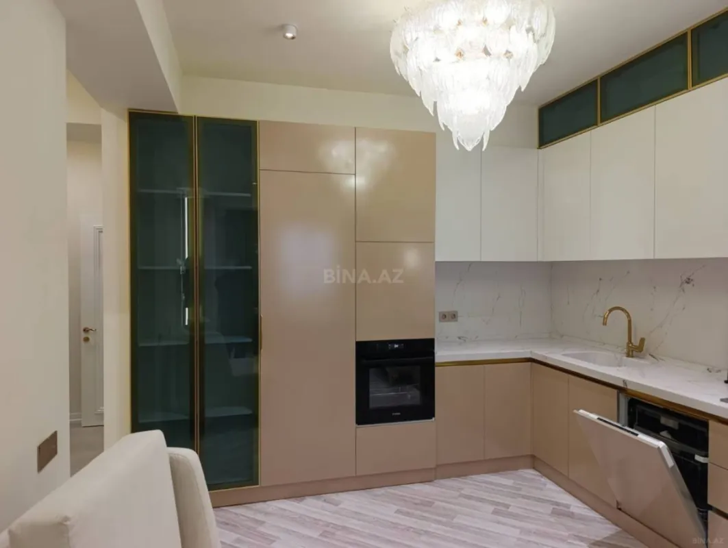Kirayə verilir 2 otaqlı mənzil 65 m²