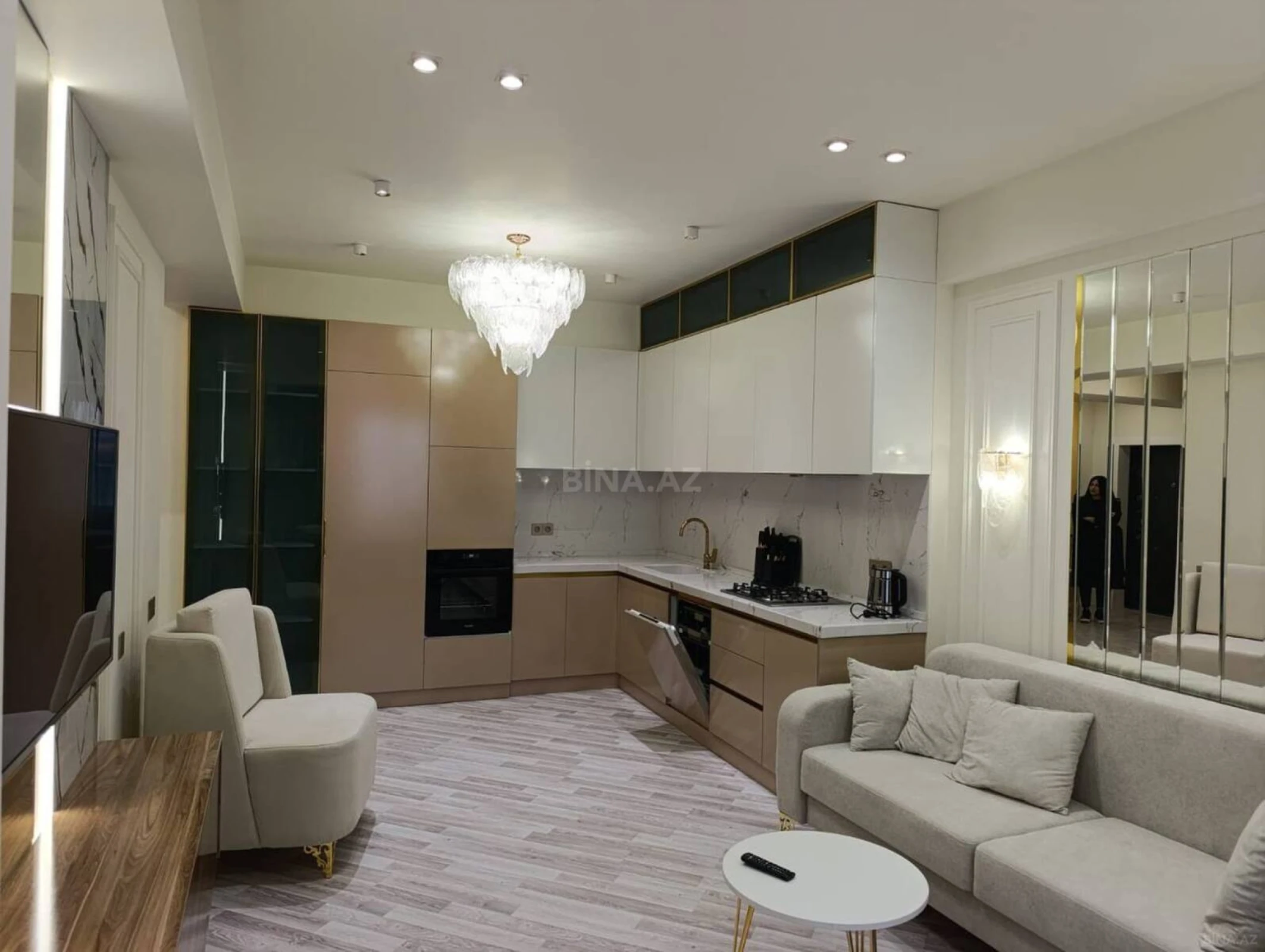 Kirayə verilir 2 otaqlı mənzil 65 m²