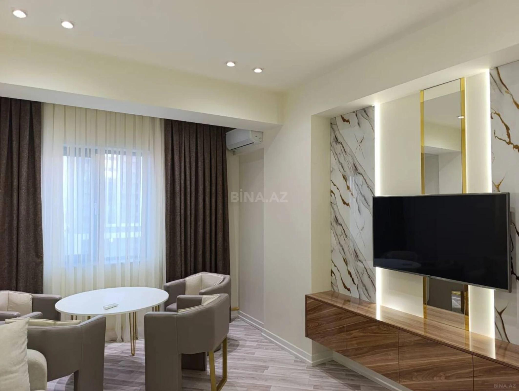Kirayə verilir 2 otaqlı mənzil 65 m²