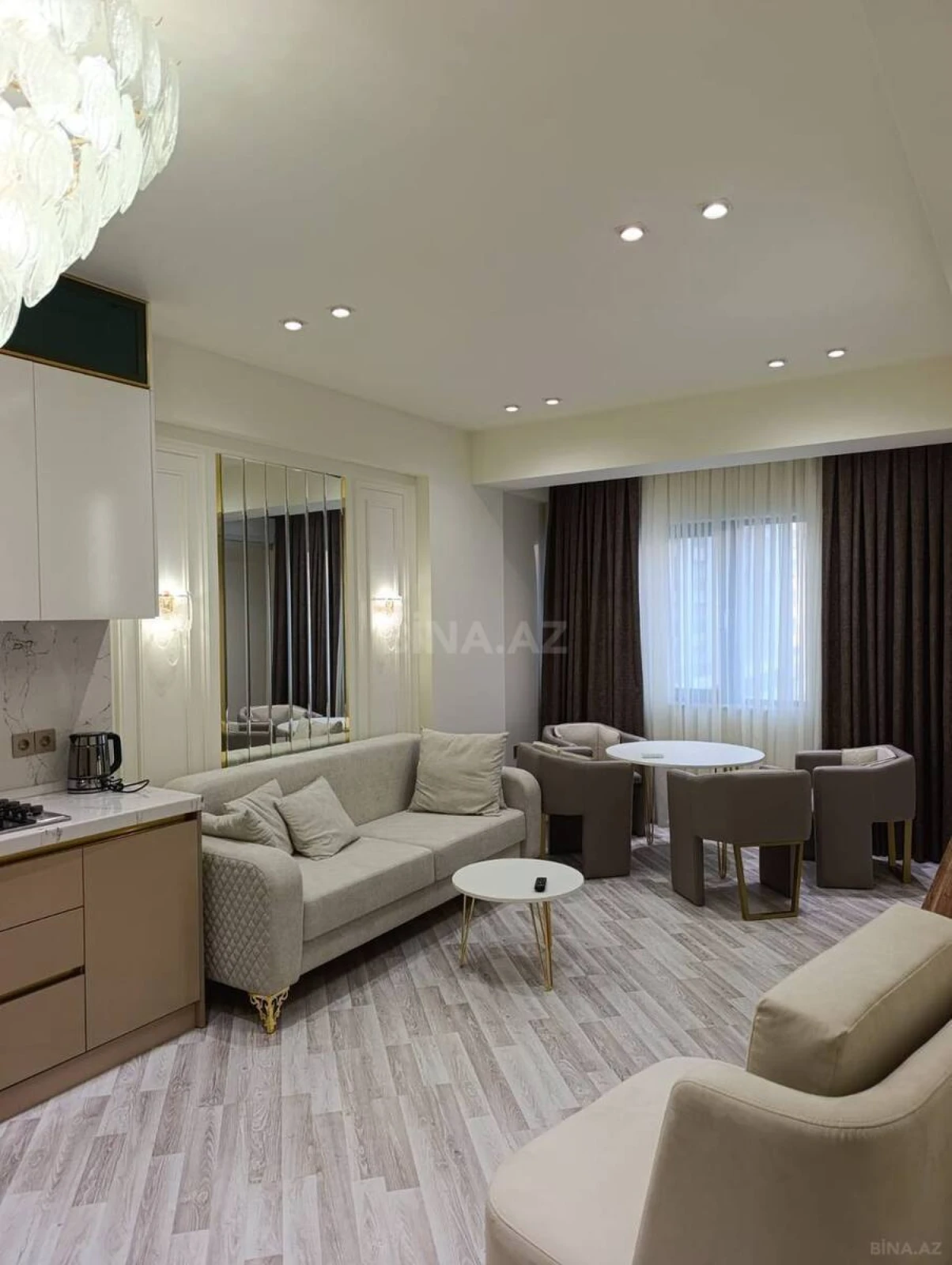 Kirayə verilir 2 otaqlı mənzil 65 m²