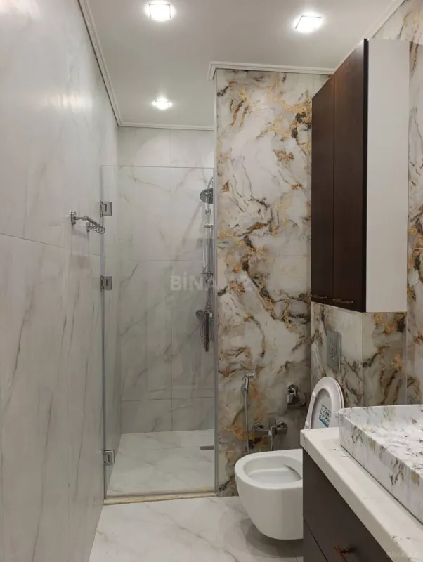 Kirayə verilir 2 otaqlı mənzil 65 m²