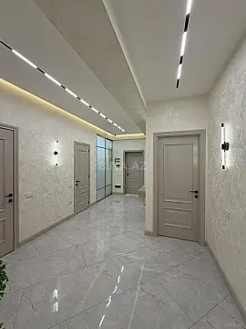 Satılır 4 otaqlı mənzil 145 m²