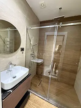 Satılır 4 otaqlı mənzil 130 m²