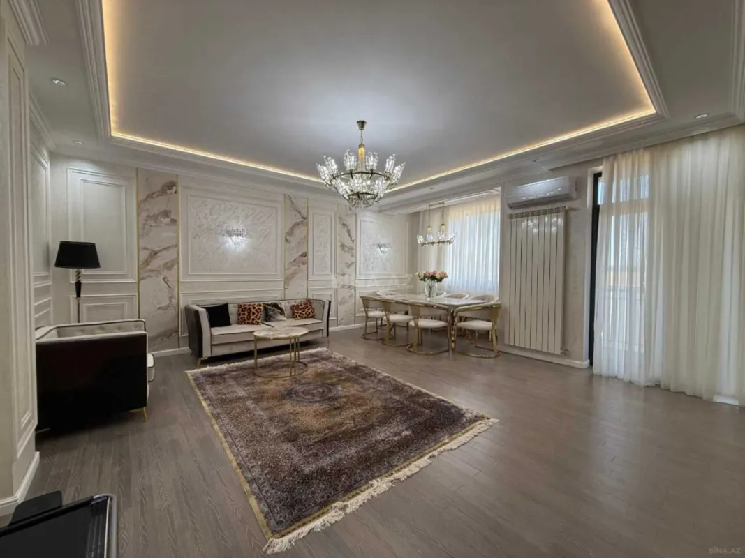 Satılır 4 otaqlı mənzil 130 m²