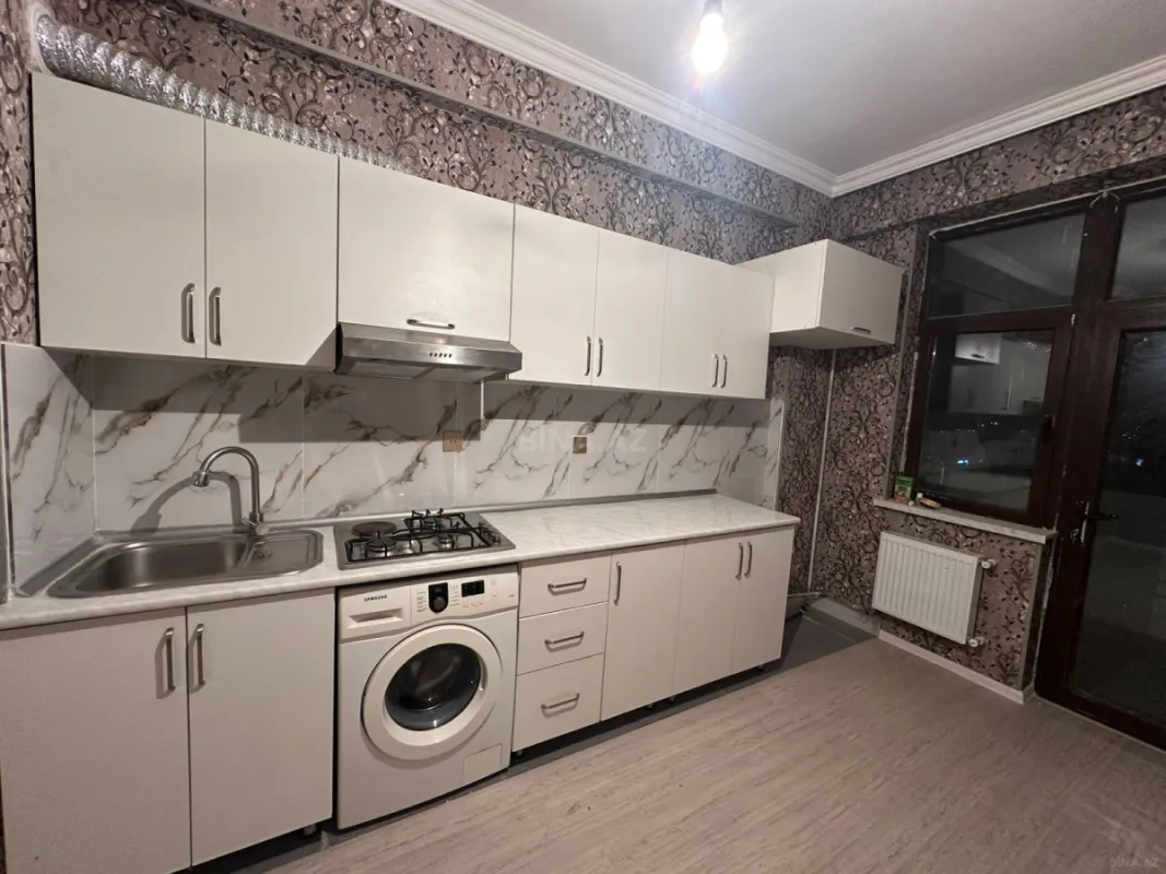 Kirayə verilir 2 otaqlı mənzil 85 m²