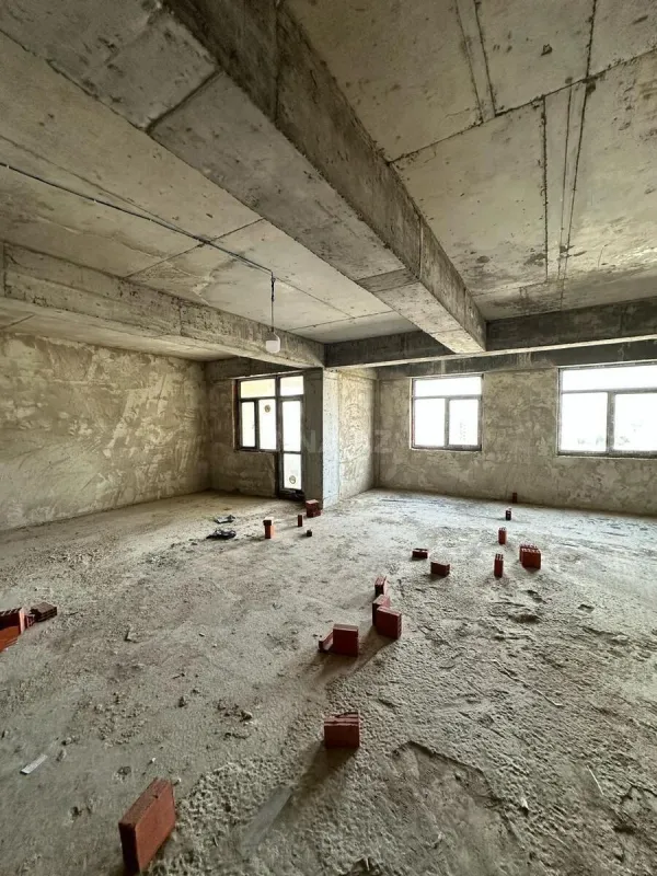 Satılır 3 otaqlı mənzil 104.2 m²