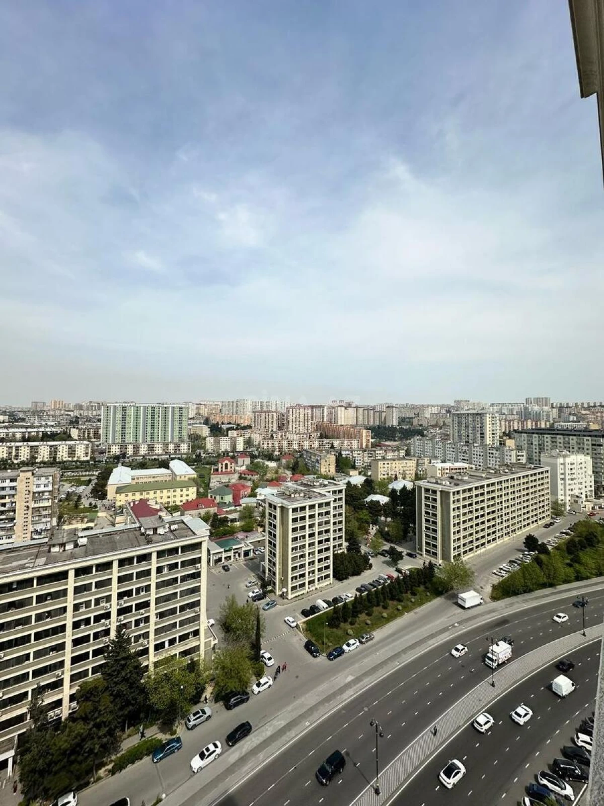 Satılır 3 otaqlı mənzil 104.2 m²