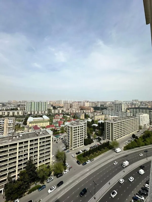 Satılır 3 otaqlı mənzil 104.2 m²