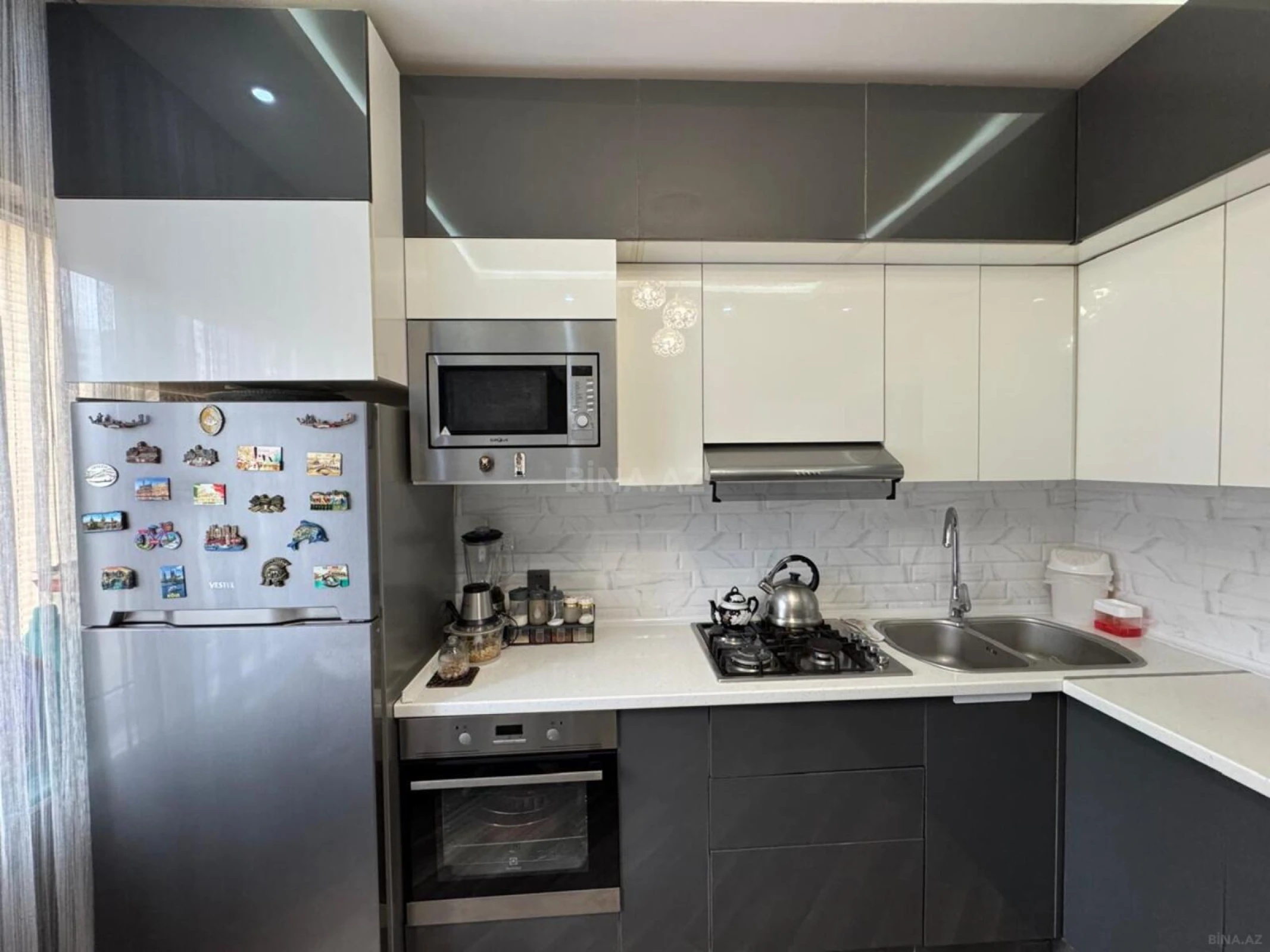 Satılır 2 otaqlı mənzil 65 m²