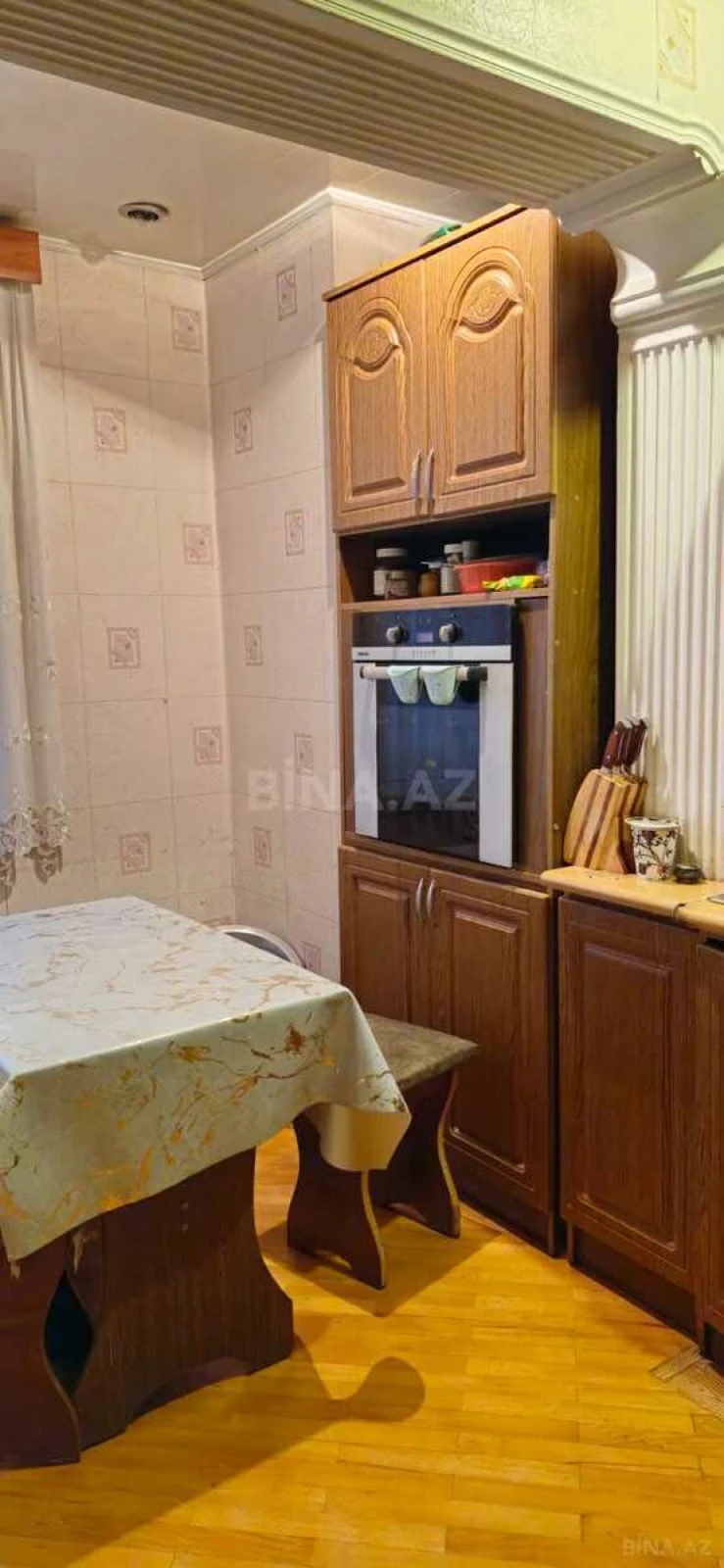 Satılır 5 otaqlı mənzil 120 m²