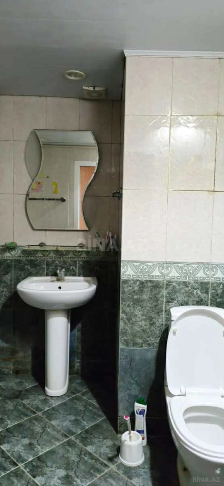 Satılır 5 otaqlı mənzil 120 m²