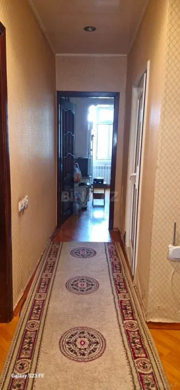 Satılır 5 otaqlı mənzil 120 m²