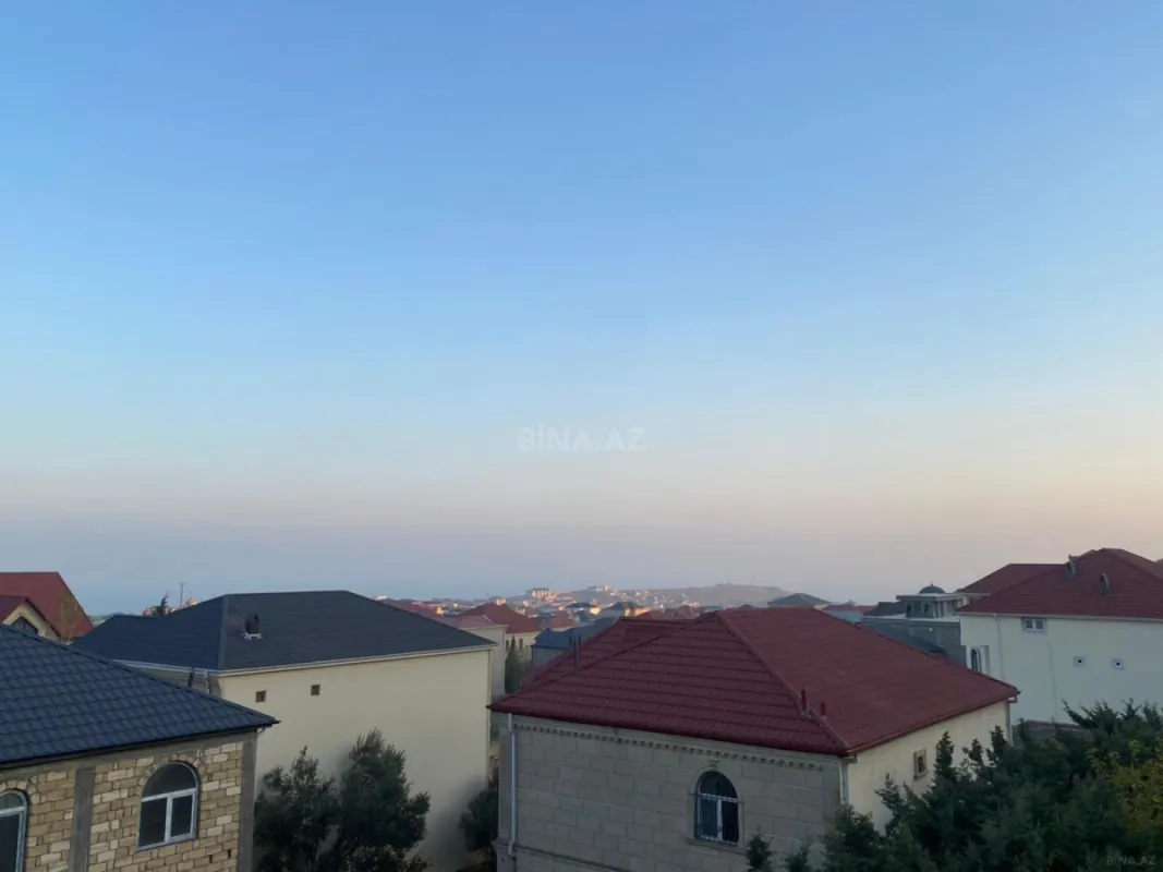Satılır 5 otaqlı həyət evi 350 m²