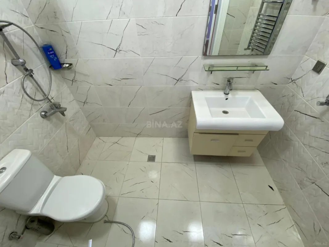 Satılır 5 otaqlı həyət evi 350 m²