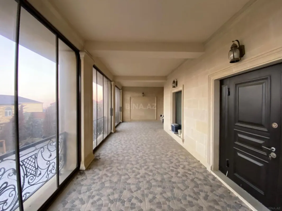 Satılır 5 otaqlı həyət evi 350 m²