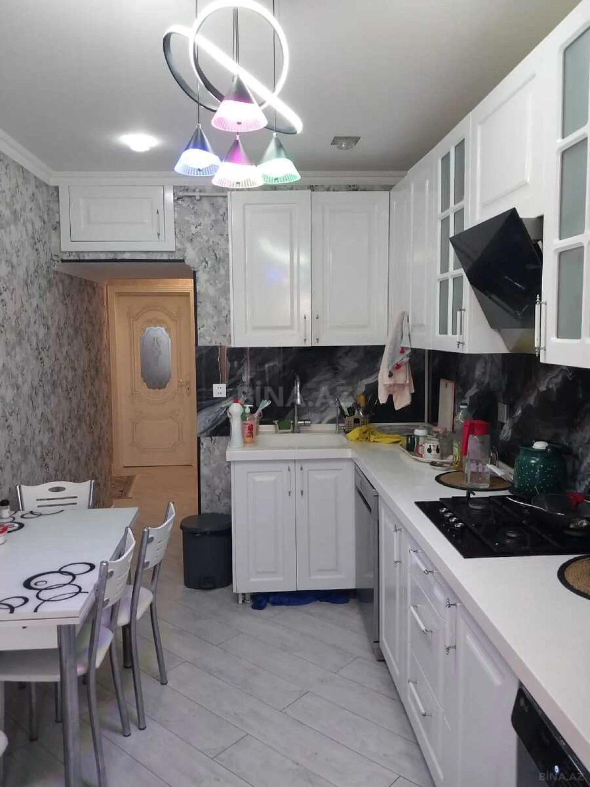 Satılır 3 otaqlı mənzil 90 m²