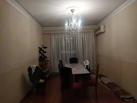 Satılır 5 otaqlı mənzil 120 m²