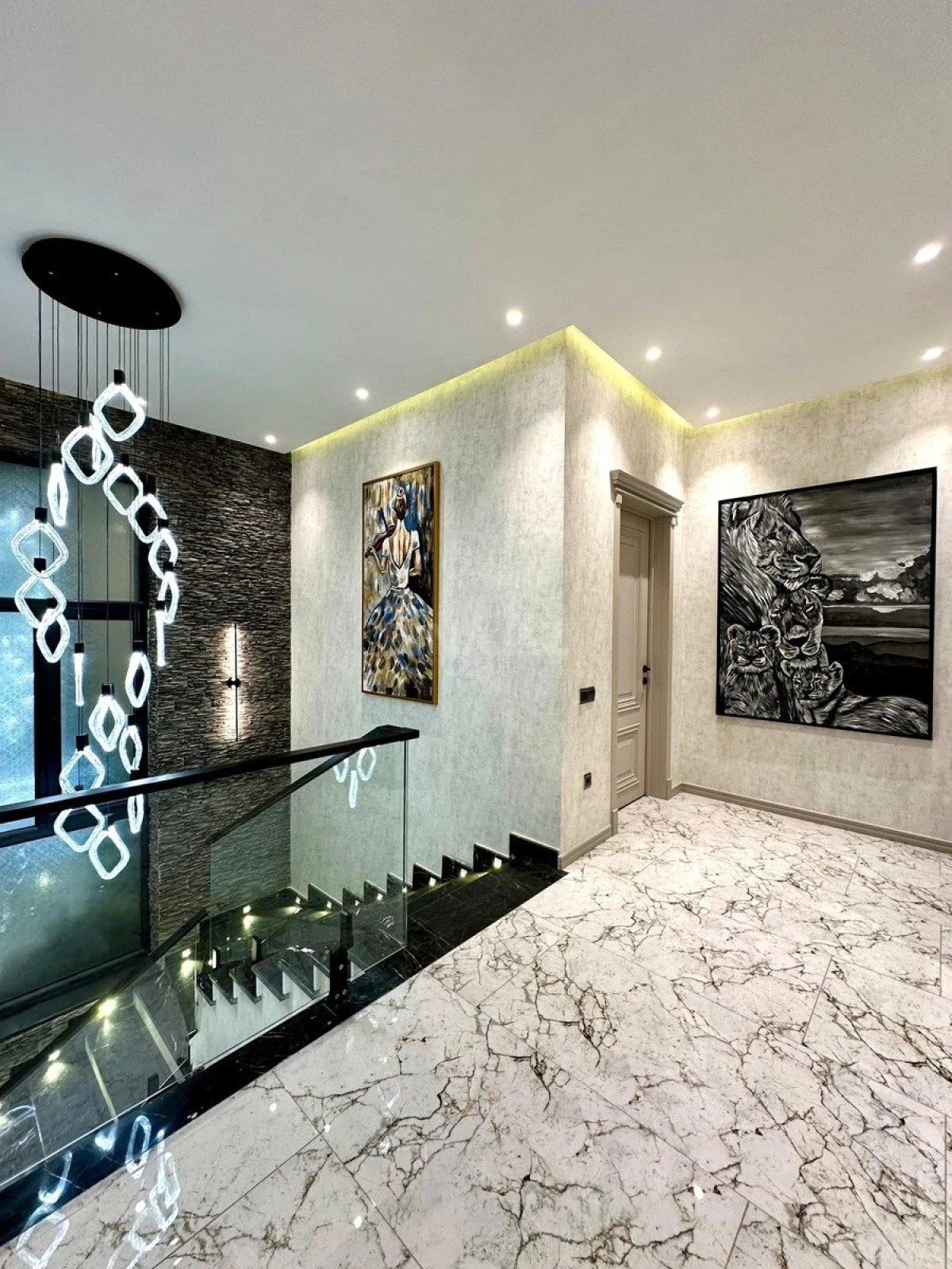 Kirayə verilir 5 otaqlı həyət evi 340 m²