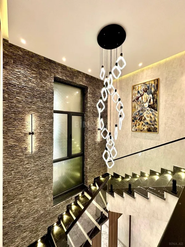 Kirayə verilir 5 otaqlı həyət evi 340 m²