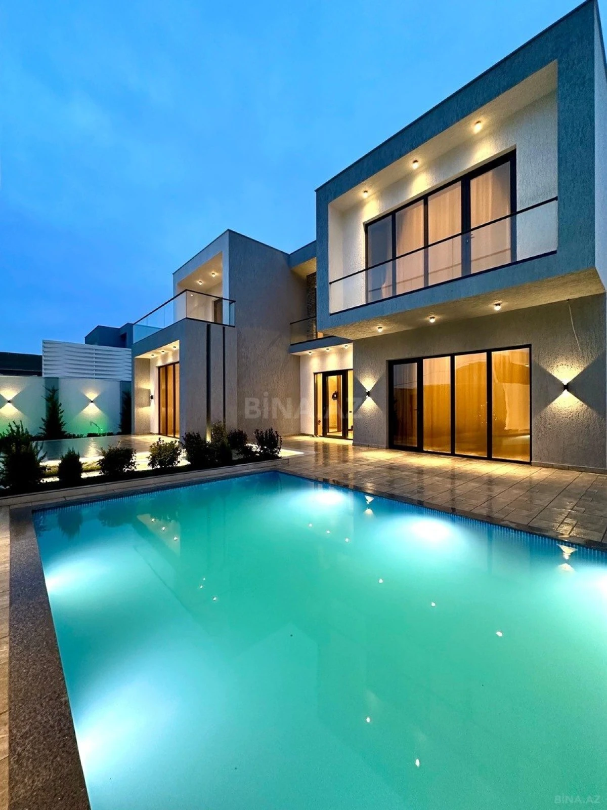 Kirayə verilir 5 otaqlı həyət evi 340 m²