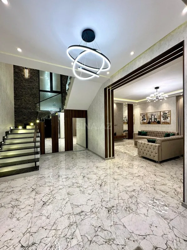 Kirayə verilir 5 otaqlı həyət evi 340 m²