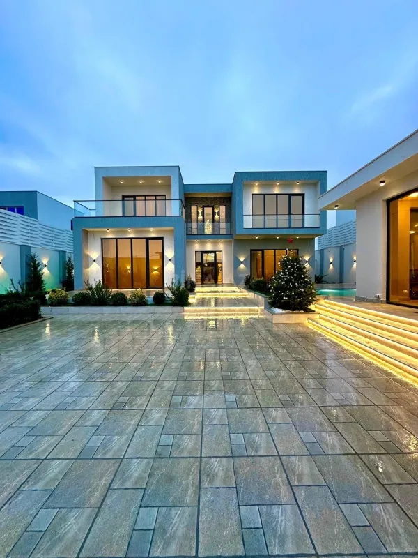 Kirayə verilir 5 otaqlı həyət evi 340 m²