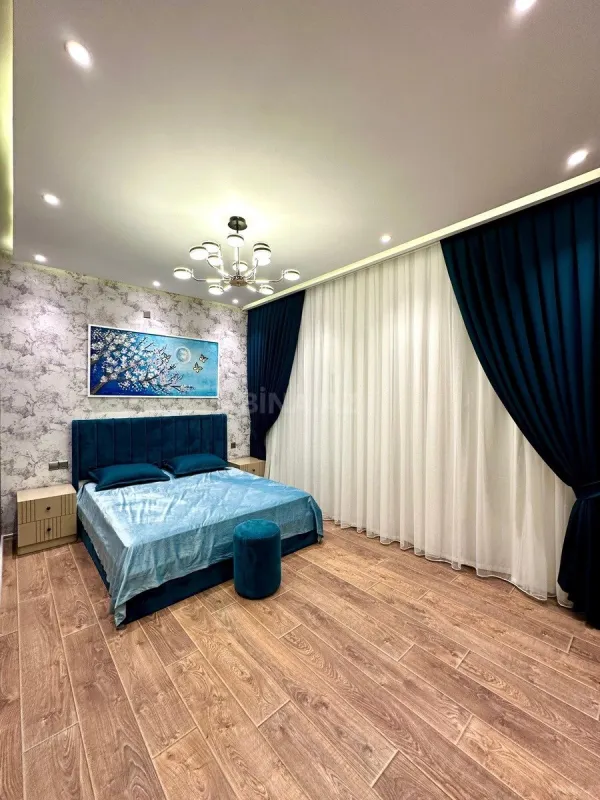 Kirayə verilir 5 otaqlı həyət evi 340 m²