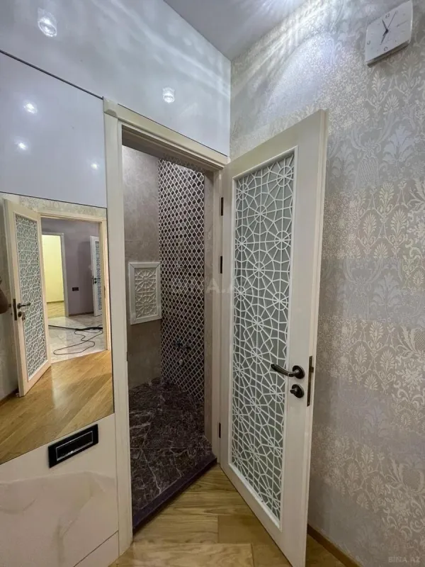 Satılır 4 otaqlı mənzil 157 m²