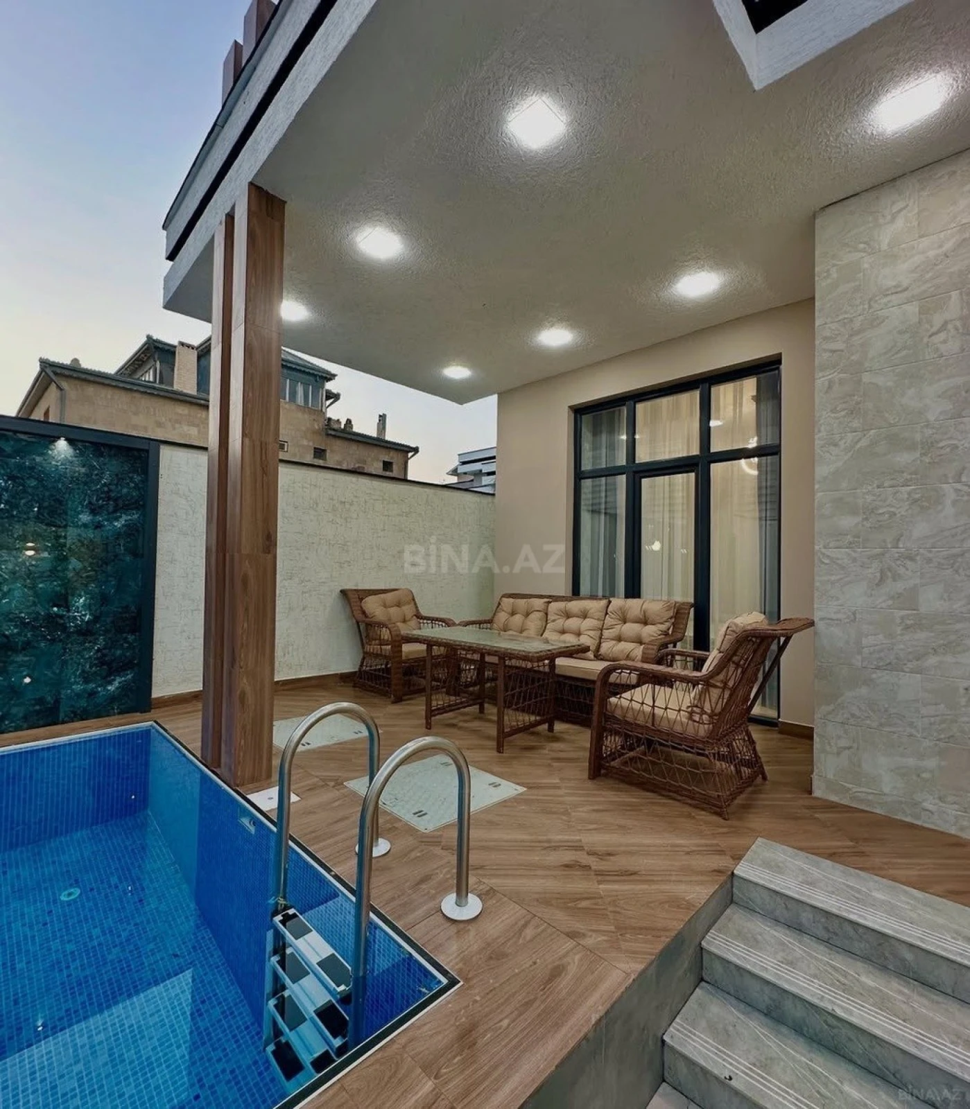 Kirayə verilir 4 otaqlı həyət evi 250 m²