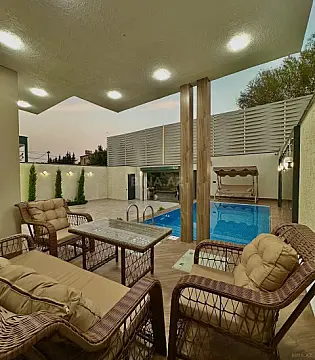 Kirayə verilir 4 otaqlı həyət evi 250 m²