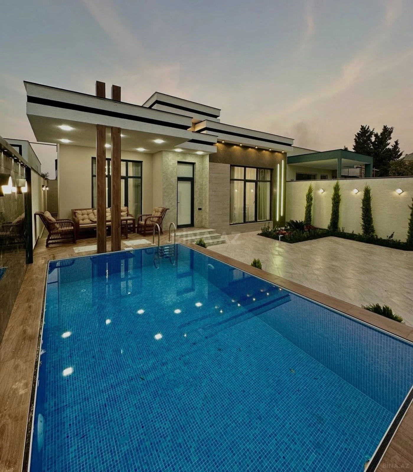 Kirayə verilir 4 otaqlı həyət evi 250 m²