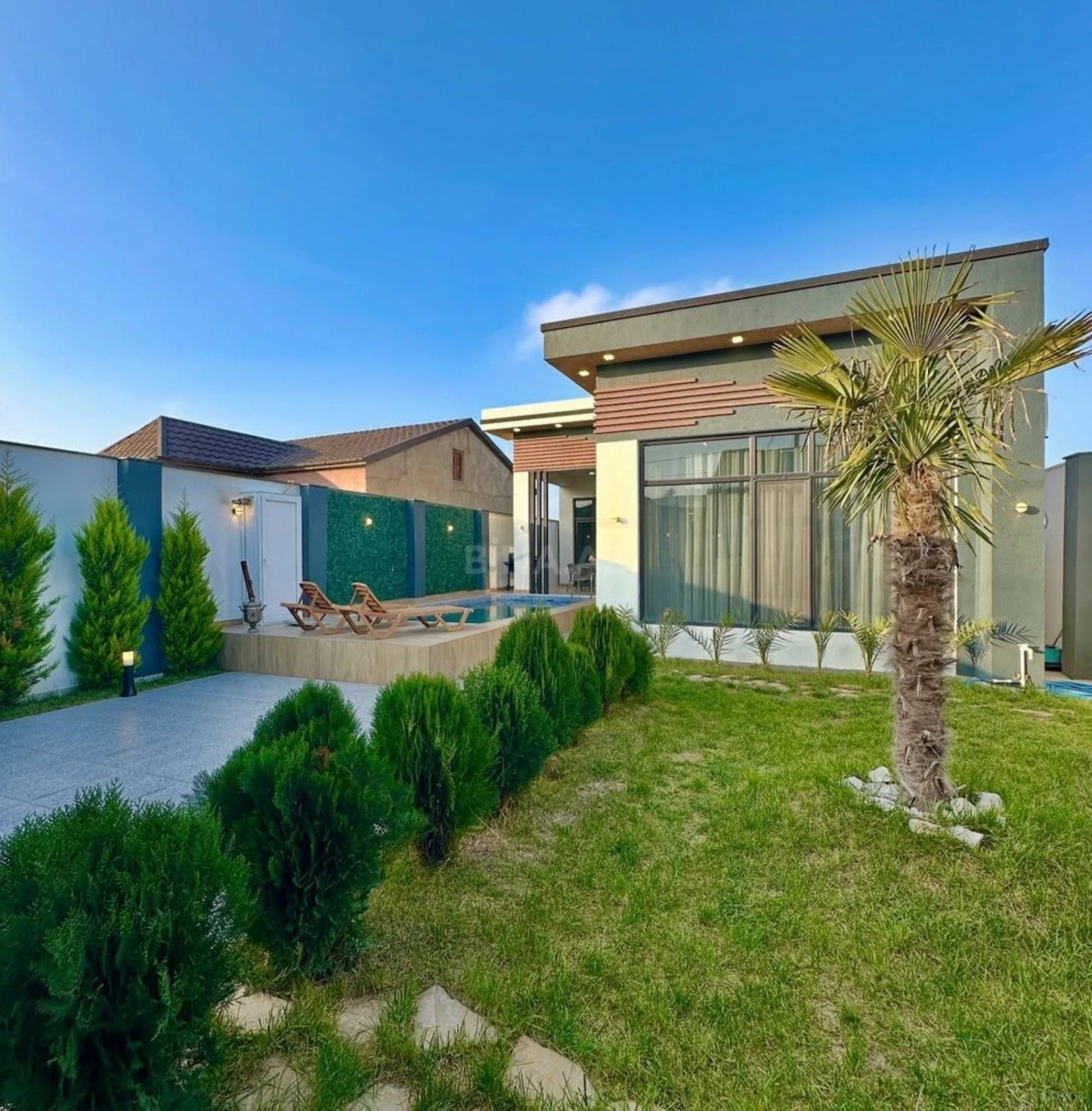 Kirayə verilir 4 otaqlı həyət evi 250 m²