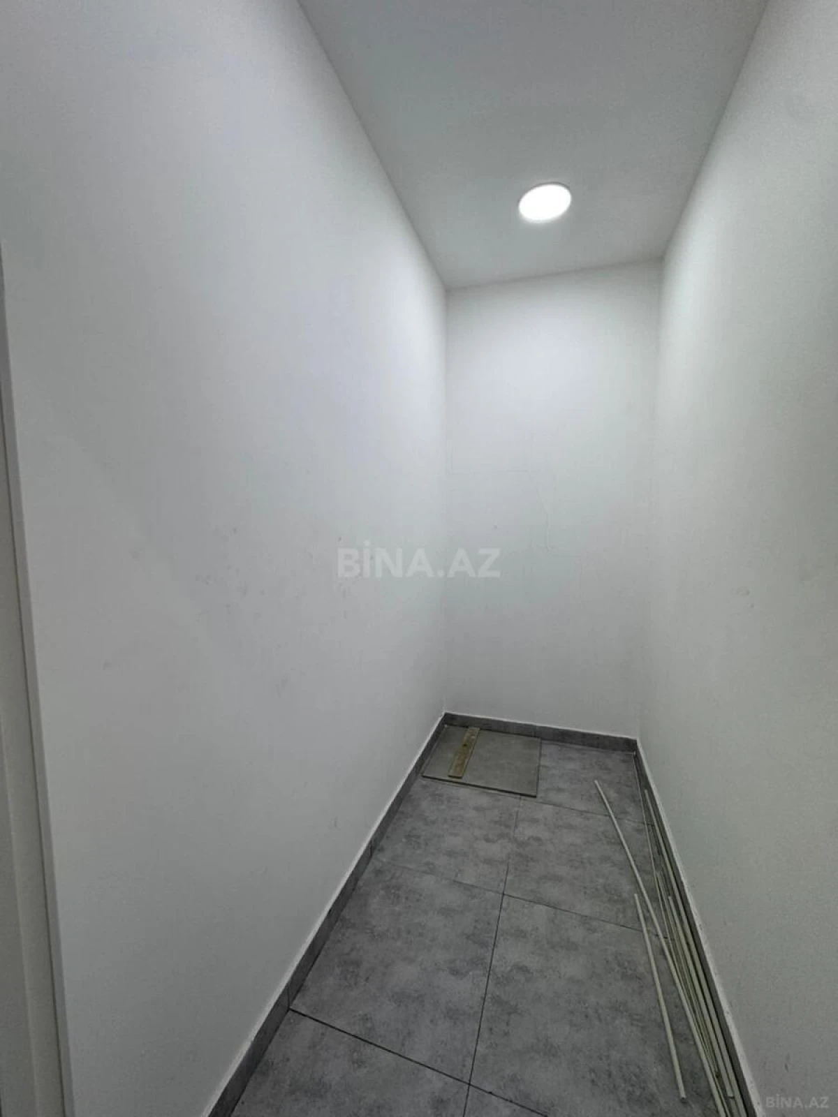 Satılır 4 otaqlı mənzil 120 m²