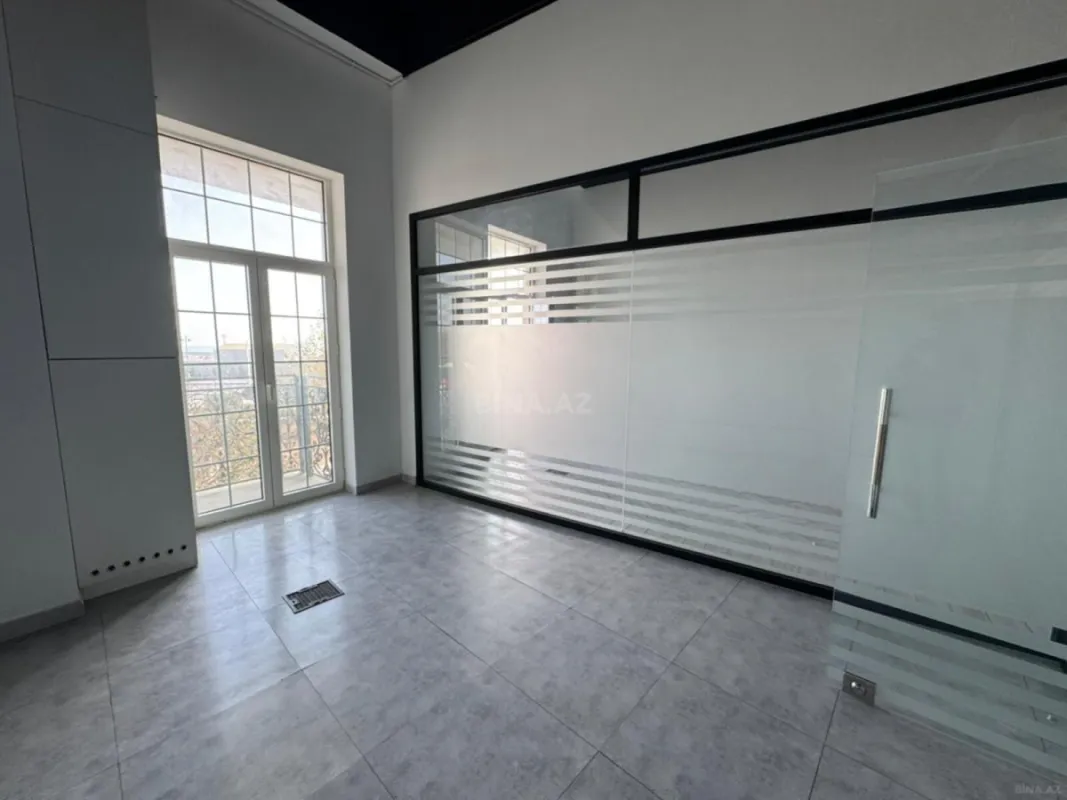Satılır 4 otaqlı mənzil 120 m²
