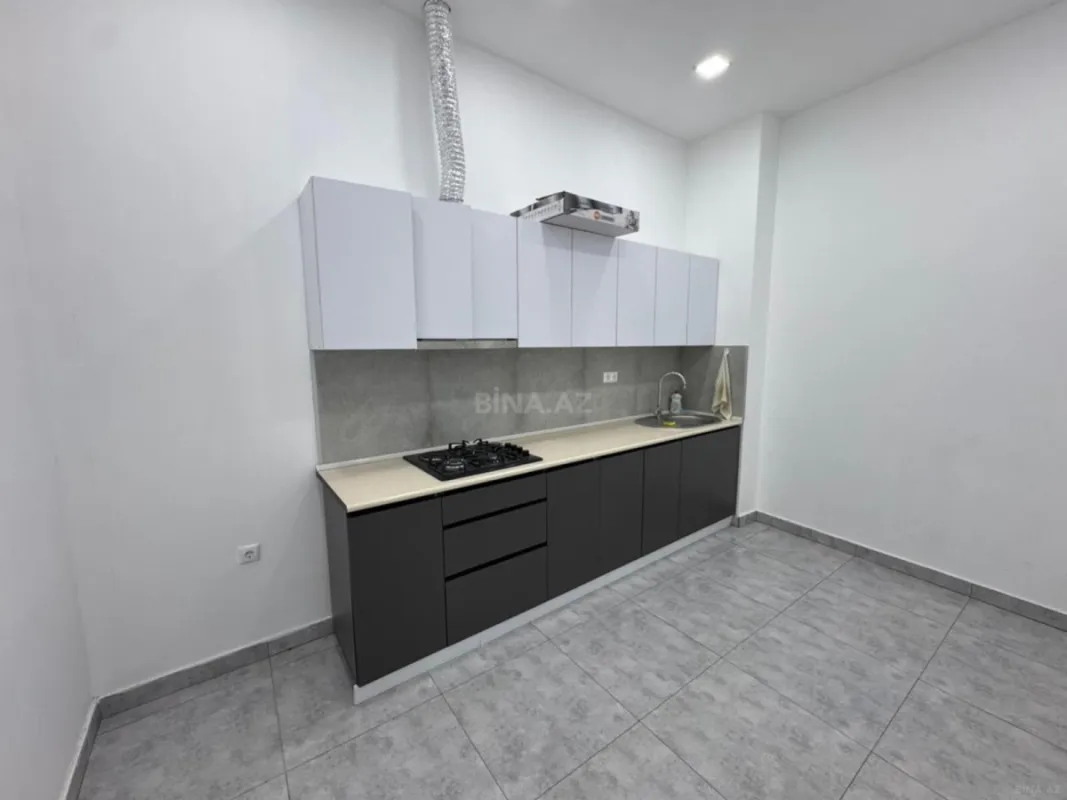 Satılır 4 otaqlı mənzil 120 m²