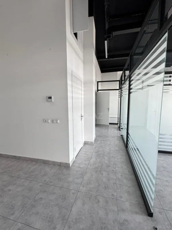 Satılır 4 otaqlı mənzil 120 m²