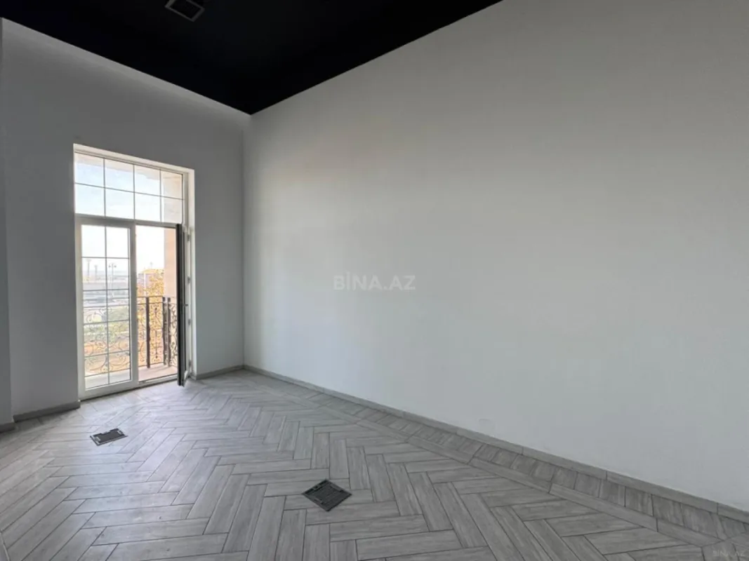Satılır 4 otaqlı mənzil 120 m²