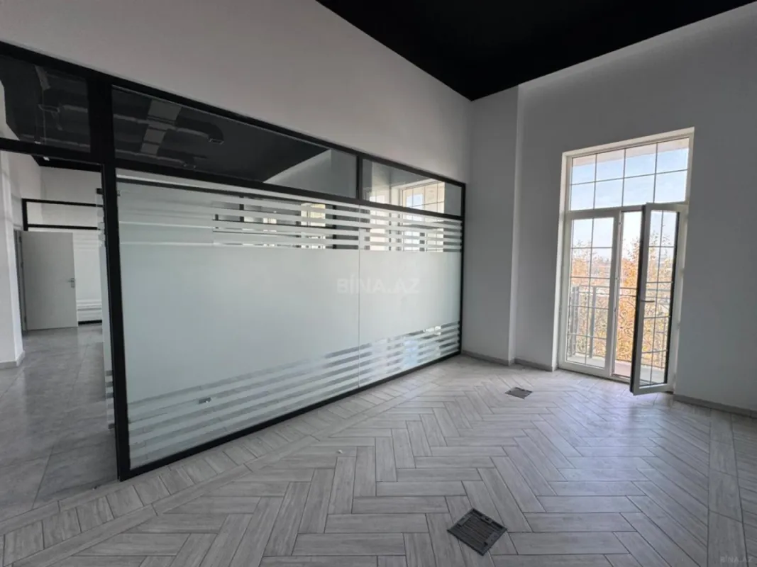 Satılır 4 otaqlı mənzil 120 m²