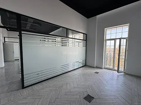 Satılır 4 otaqlı mənzil 120 m²