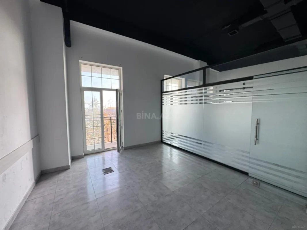 Satılır 4 otaqlı mənzil 120 m²