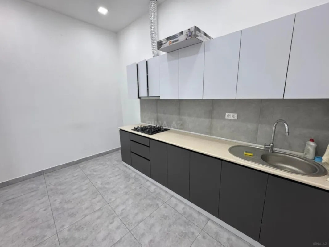 Satılır 4 otaqlı mənzil 120 m²