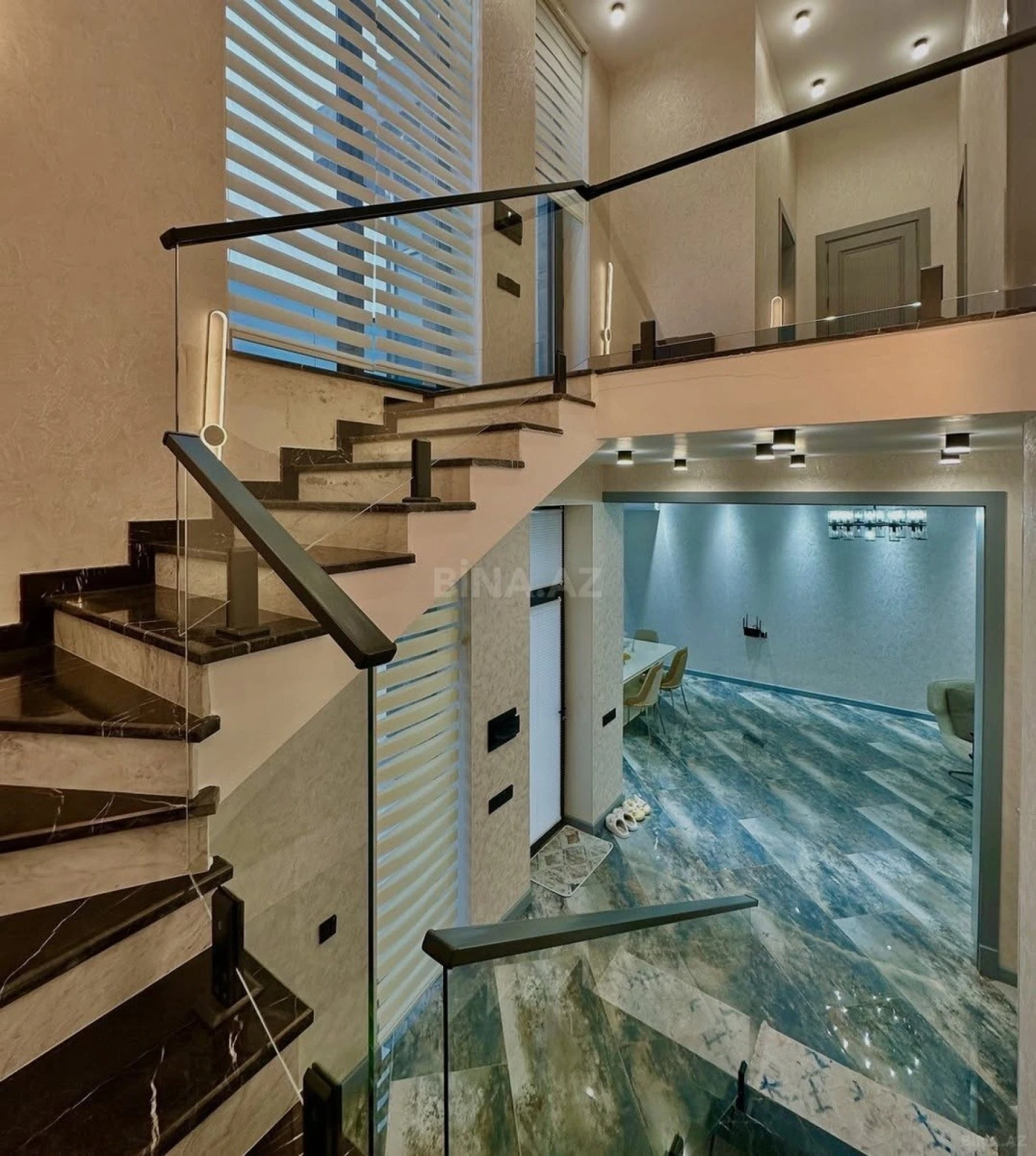 Kirayə verilir 5 otaqlı həyət evi 300 m²