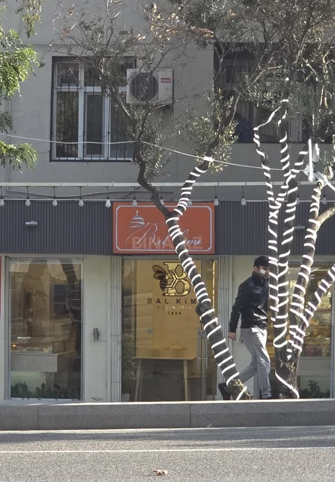 Satılır obyekt 130 m²