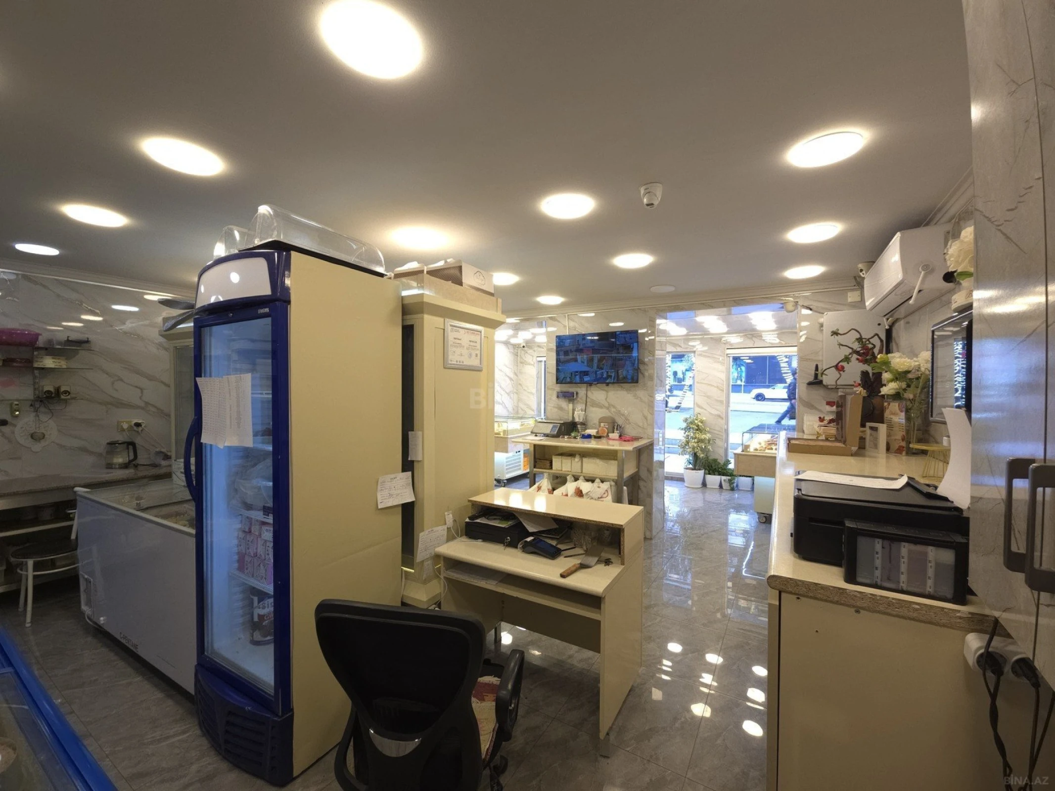 Satılır obyekt 130 m²