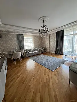 Satılır 3 otaqlı mənzil 117 m²