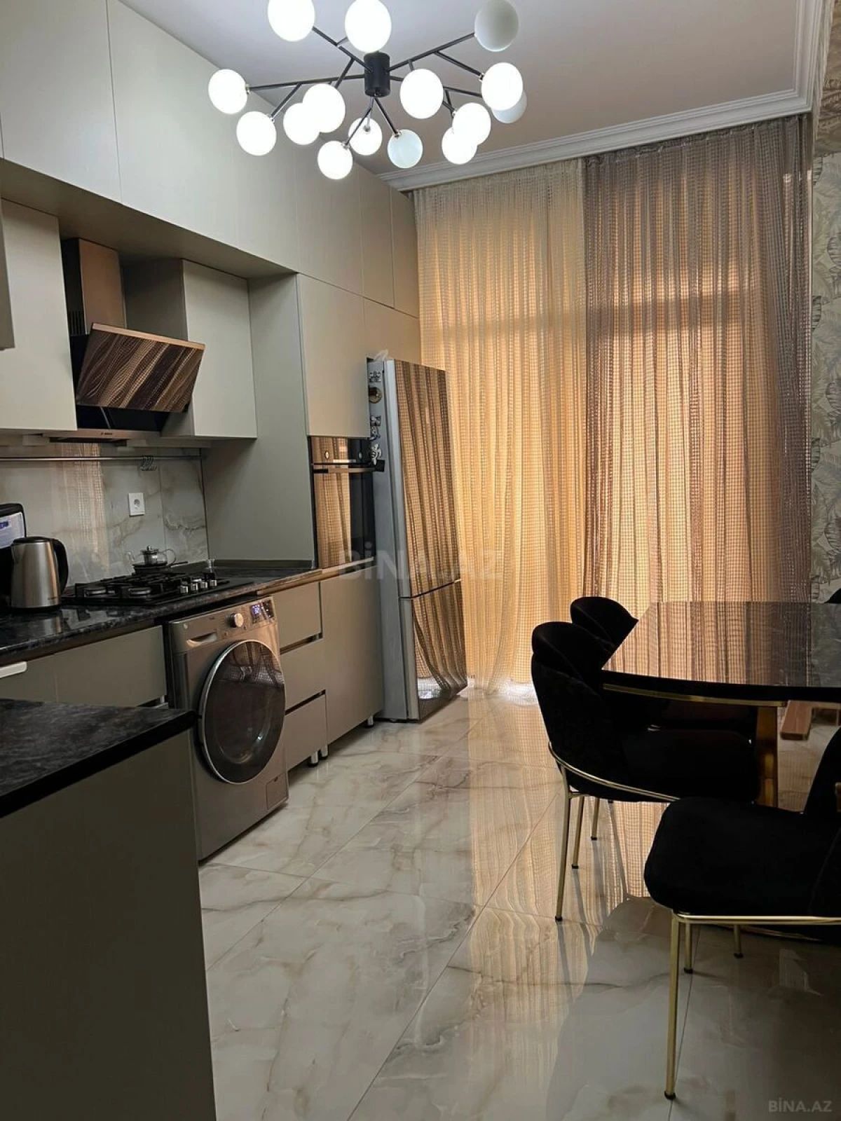 Satılır 3 otaqlı mənzil 117 m²