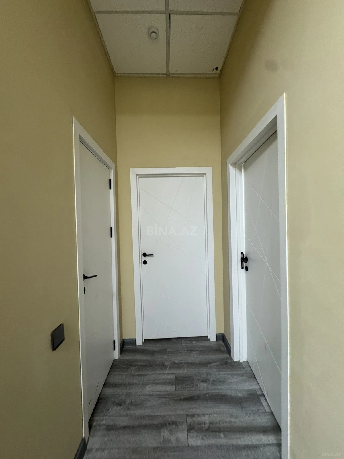 Kirayə verilir 3 otaqlı ofis 85 m²