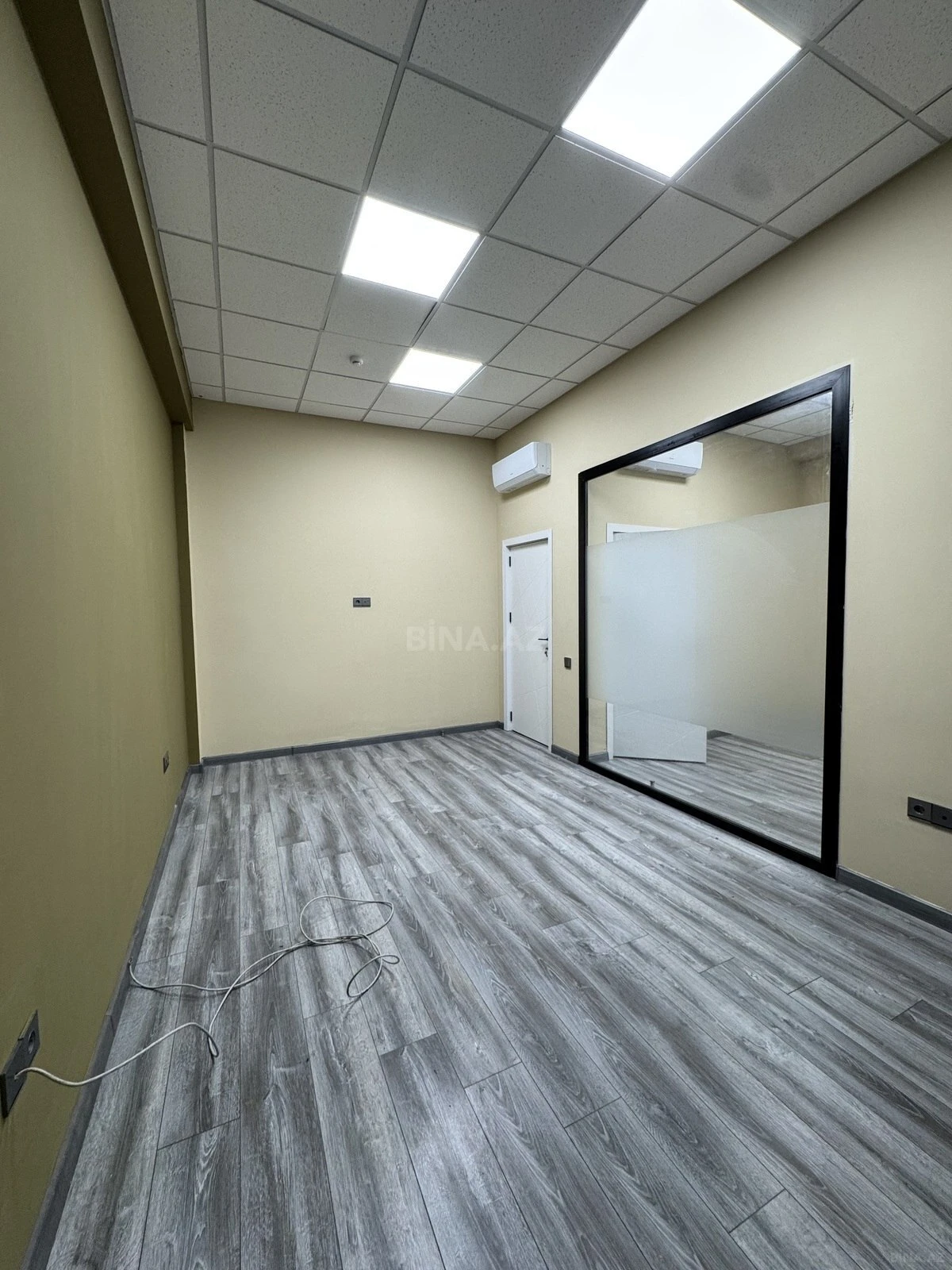 Kirayə verilir 3 otaqlı ofis 85 m²